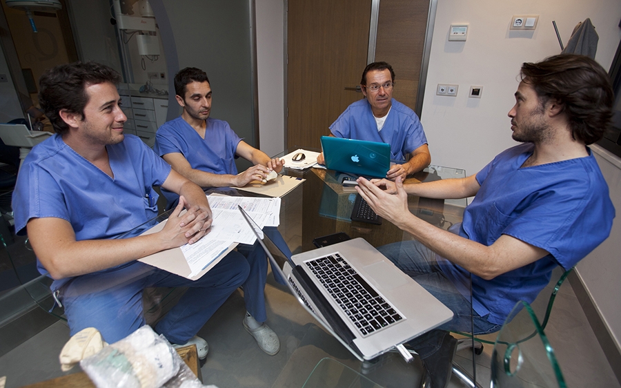 Doctores de Clínica Enrile