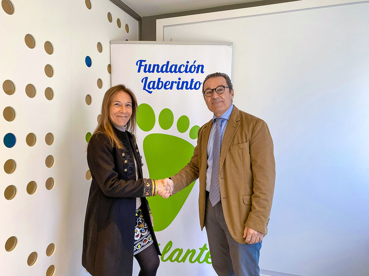 Acuerdo entre la Fundación Laberinto y Clínica Enrile